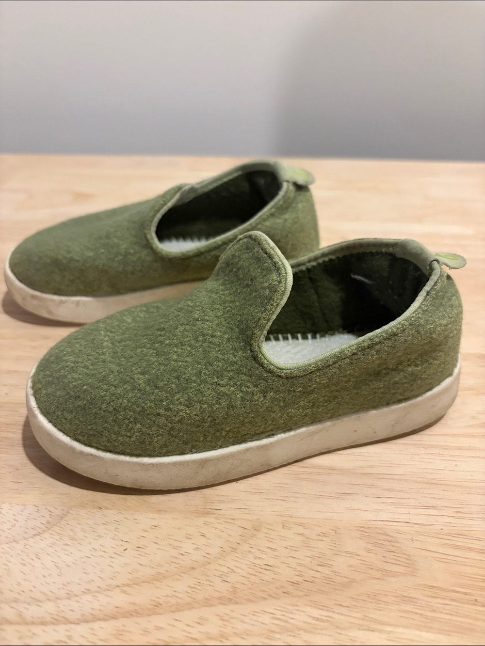AllBirds Kids Slip-On Casual Shoes in Olive Green Toddler Size 8